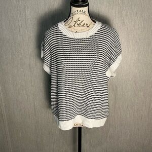 PrettyGarden Black and White Knit Sweater Size XL